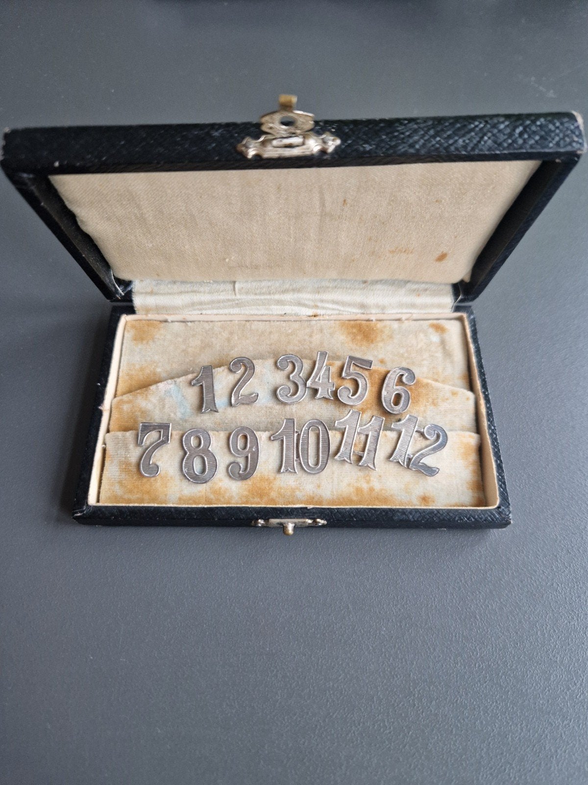 Antieke zilveren tafelnummers, Ophalen of Verzenden, Zilver