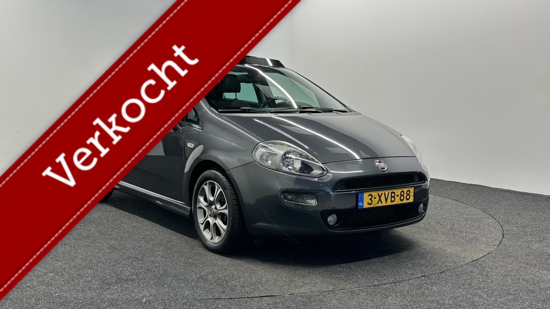 Fiat Punto Evo 0.9 TwinAir Lounge PANO CRUISE 81000 KM., Auto's, Voorwielaandrijving, 101 pk, Gebruikt, Met garantie (alle)