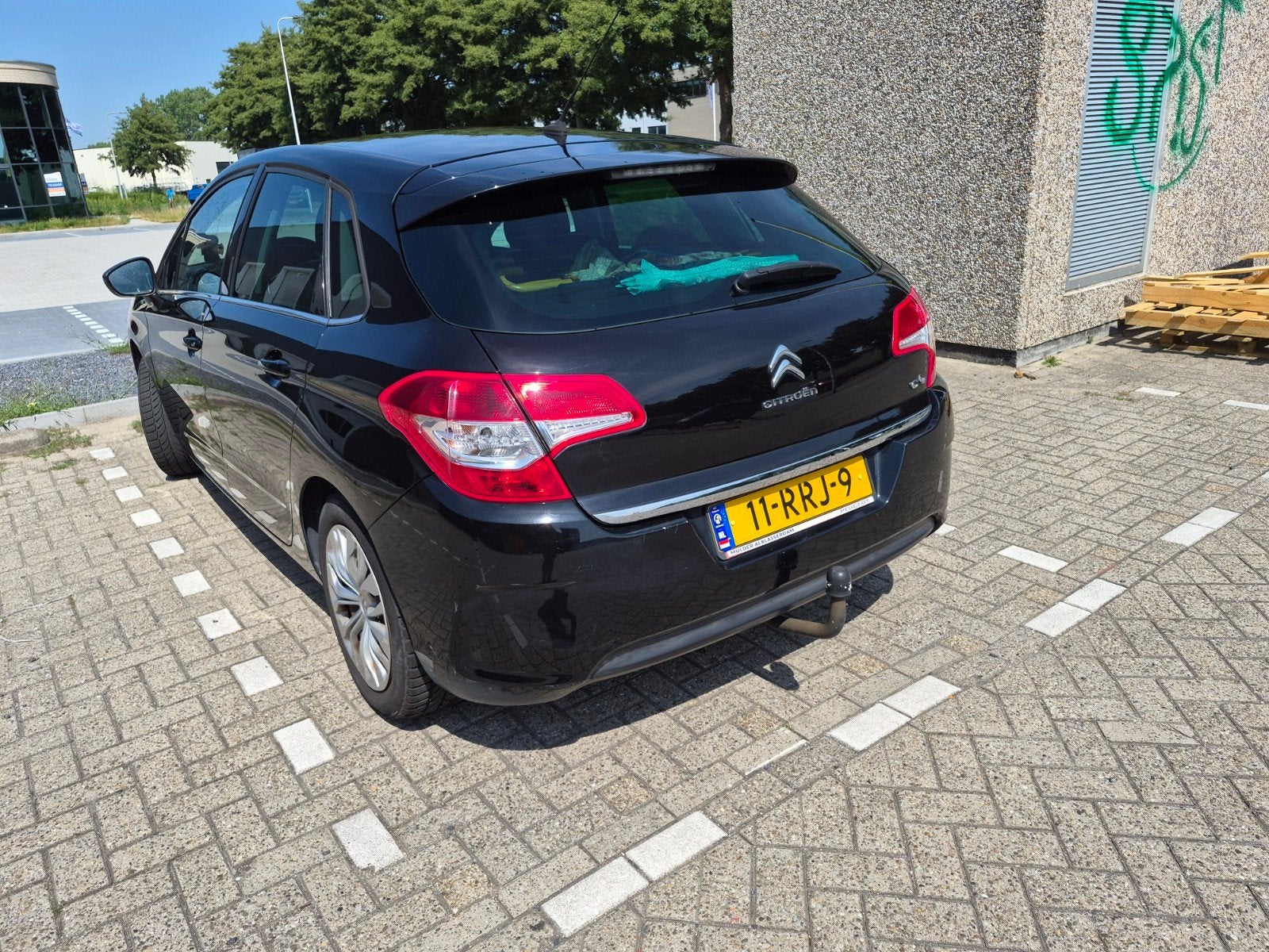 Citroën C4 1.6 VTI Berline 2011 Zwart, Auto's, Voorwielaandrijving, 1550 kg, 4 cilinders, Zwart