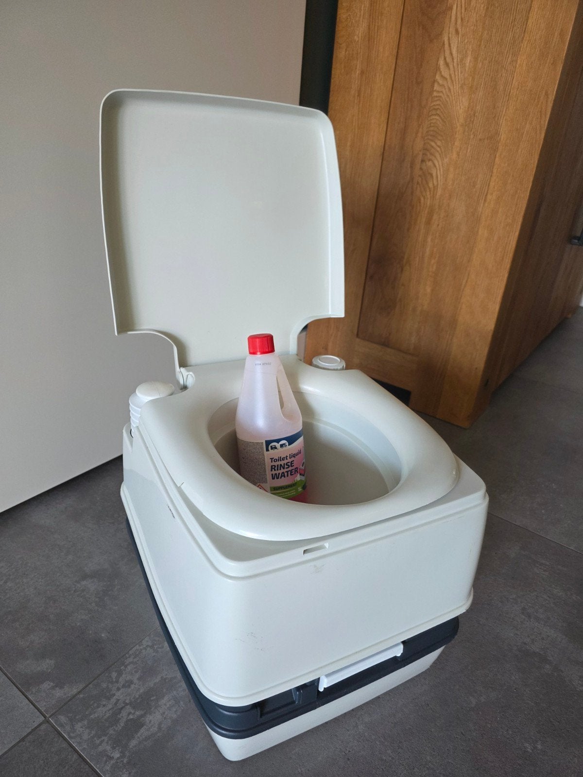 Los chemisch toilet, Ophalen