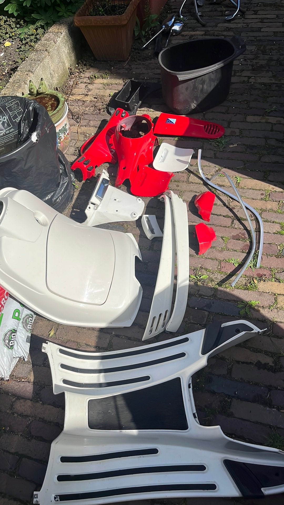 Kappenset vespa lx 50 rood wit, Fietsen en Brommers, Brommeronderdelen | Scooters, Ophalen of Verzenden, Gebruikt, Kap, Vespa