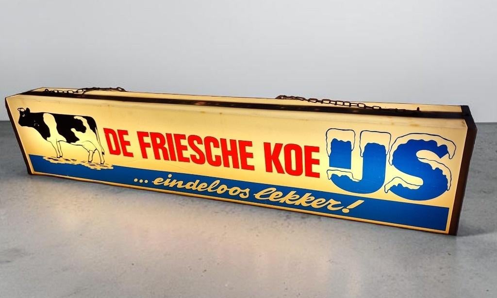 Lichtbak, lichtreclame van De Friesche Koe ijs🍦, Ophalen, Gebruikt, ., Lichtbak of (neon) lamp