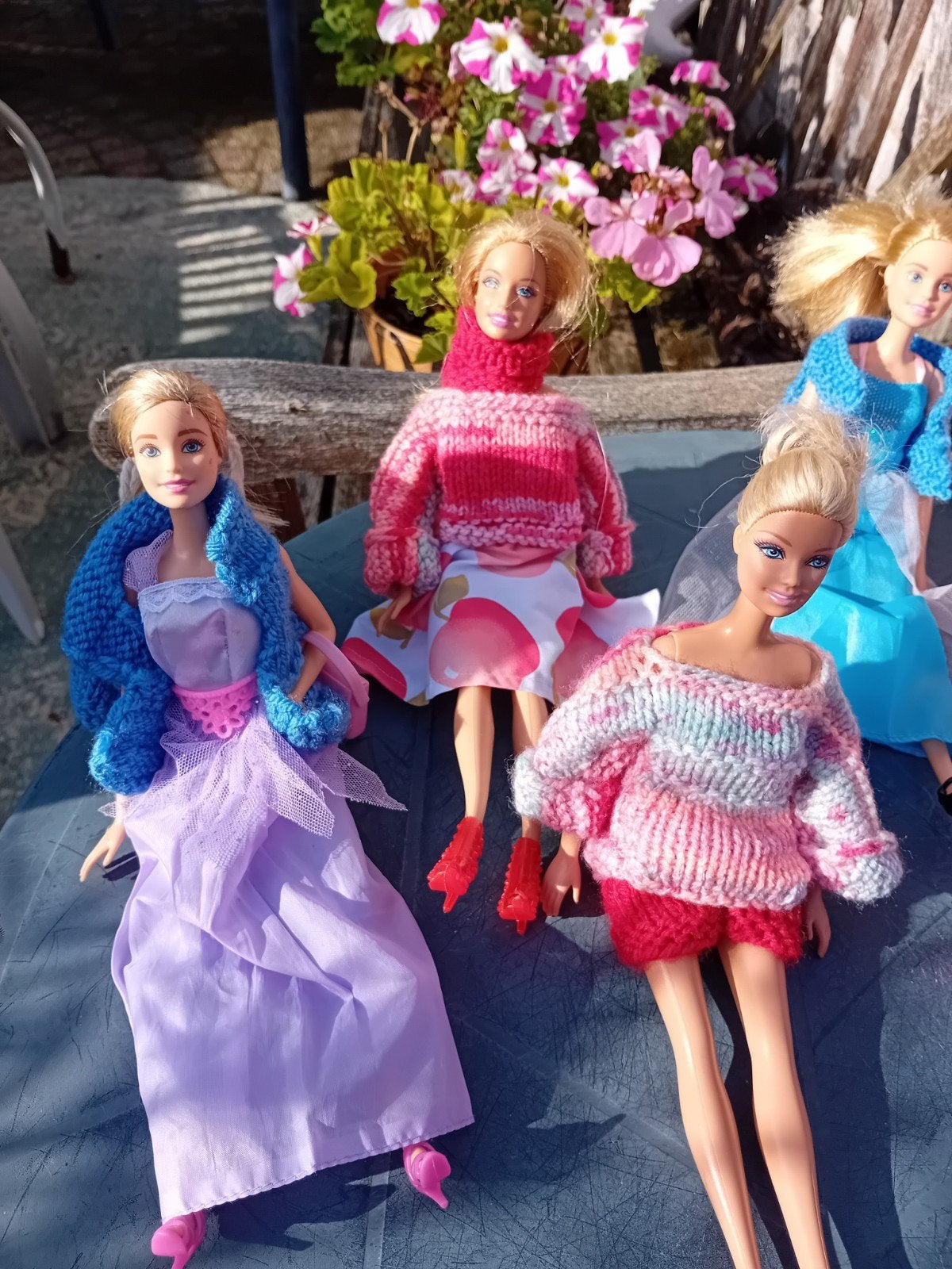 Barbie poppen met handgemaakte kleding, Ophalen of Verzenden