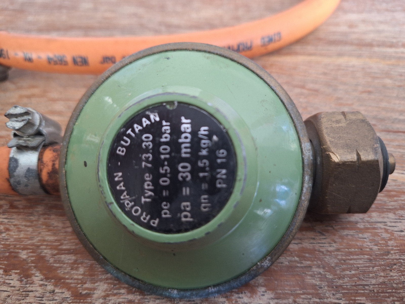 Propaan gas slang met drukregelaar - 8mm, 10bar in 30mbar ex, Ophalen of Verzenden, Gebruikt