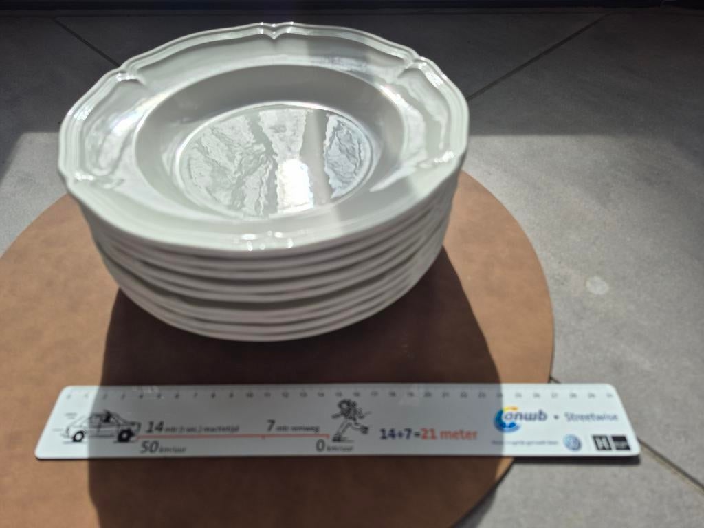 9 Soepborden Villeroy en Boch diameter 22,5 cm, Ophalen