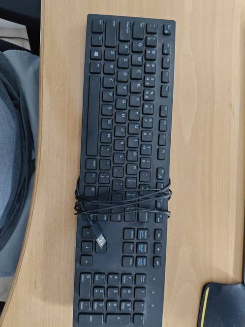 Zwart bedraad toetsenbord met numeriek gedeelte, Ophalen, Numeriek, Gebruikt