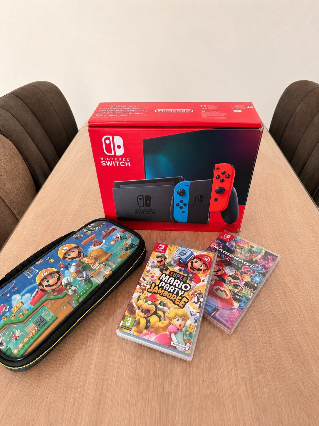 Nintendo Switch met 2 games en extra controllers, Switch 2019 Upgrade, Met games, Ophalen of Verzenden, Zo goed als nieuw