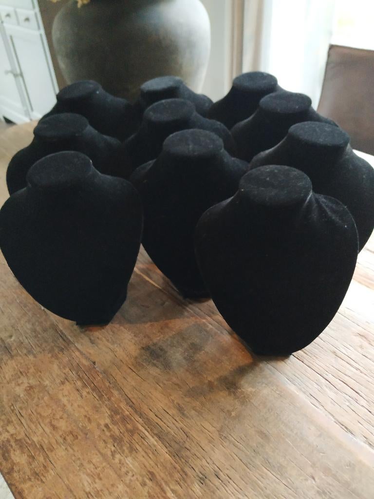 Velours Ketting Display Buste Zwart 11 stuks, Ophalen, Zo goed als nieuw