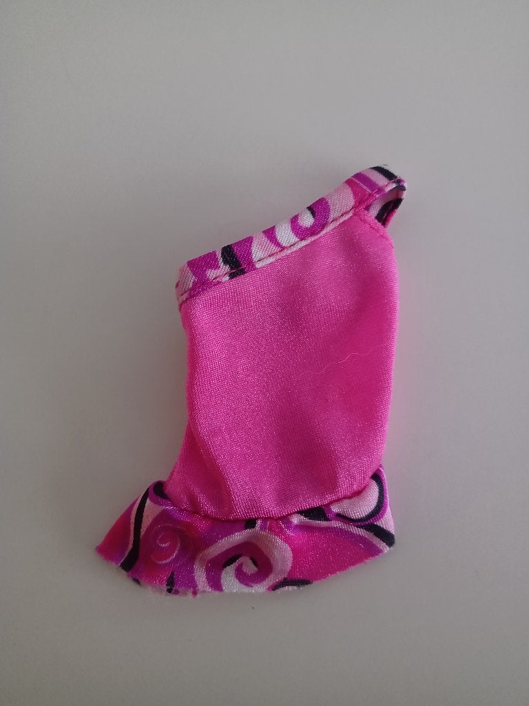 Foto 4 van Veel leuke Shirtjes voor (Barbie) Poppen (12 foto’s)