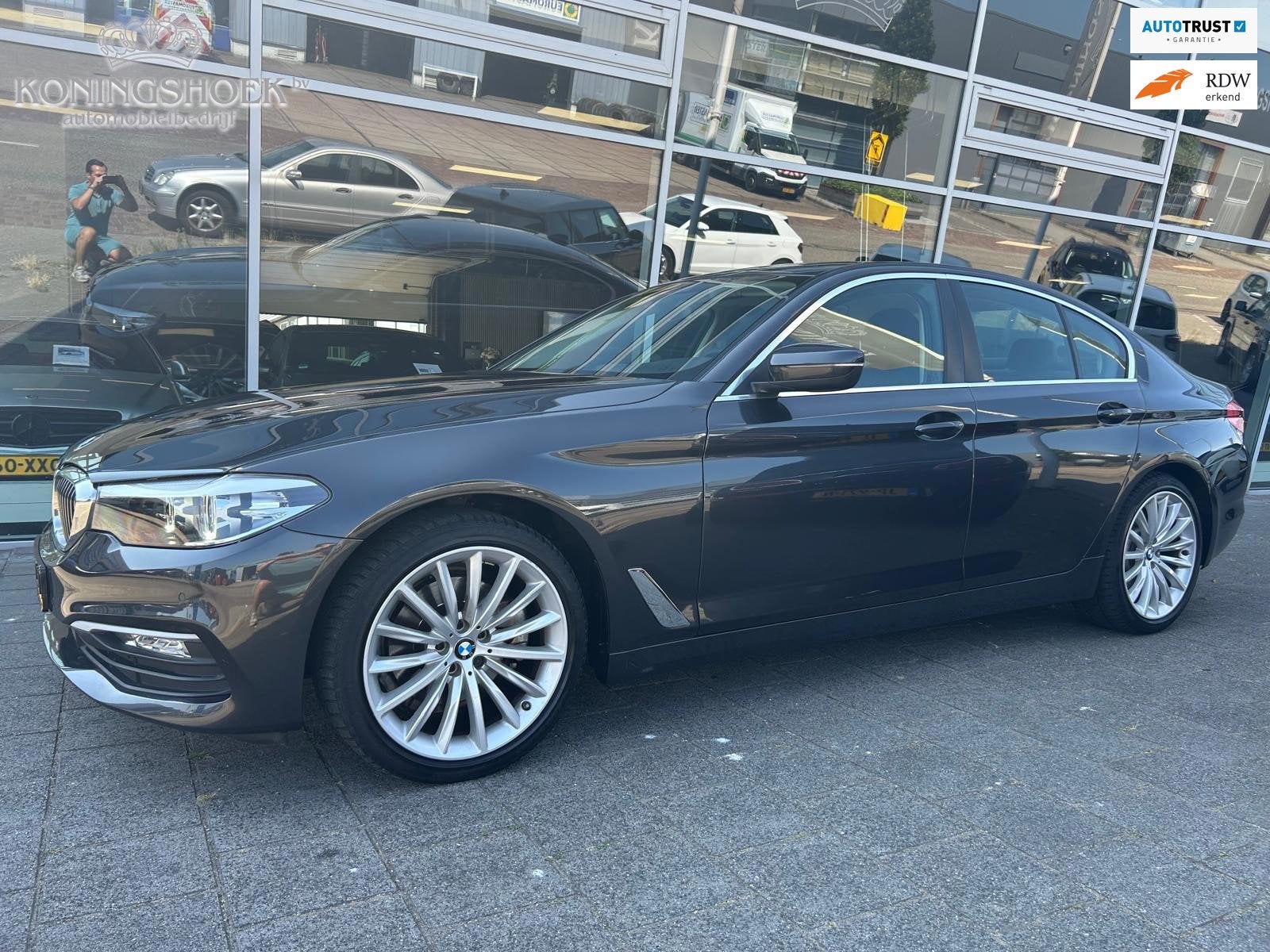 BMW 5-serie 520i High Executive, Auto's, Automaat, Achterwielaandrijving, Gebruikt, 4 cilinders