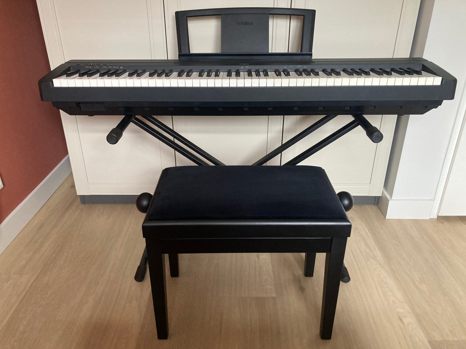 Yamaha P-35 Digitale Piano – Inclusief standaard & kruk, Muziek en Instrumenten, Piano's, Ophalen, Zo goed als nieuw, Zwart