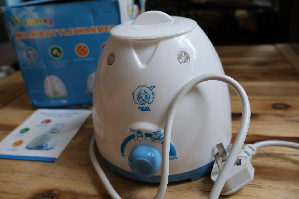 Flessenwarmer baby Yummy met doos, Ophalen of Verzenden, Gebruikt, Flessen- of potjesverwarmer