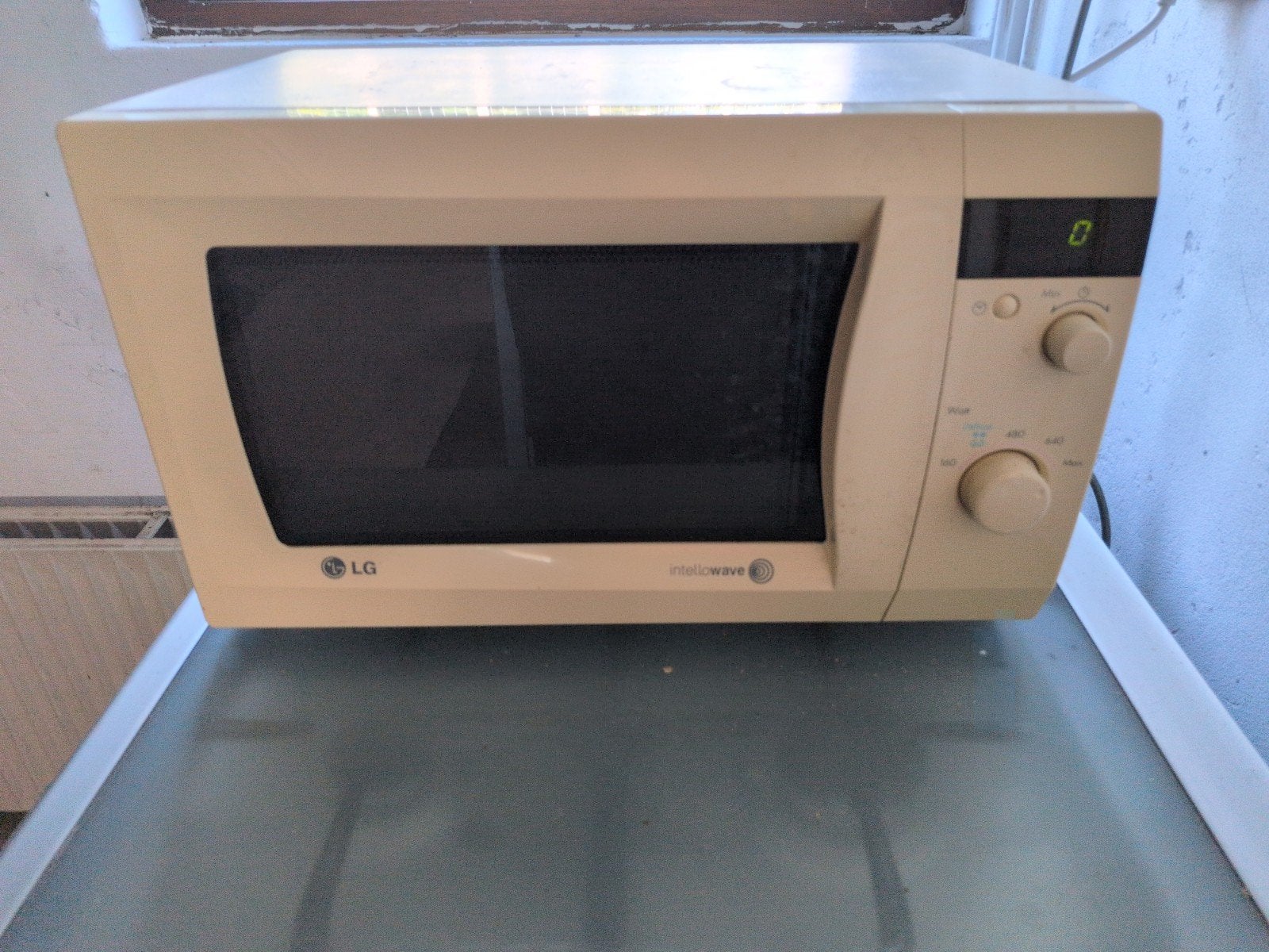 vanavond ophalen: Gratis magnetron - werkt nog dagelijks, Witgoed en Apparatuur, Ophalen, Gebruikt, Magnetron, 45 tot 60 cm