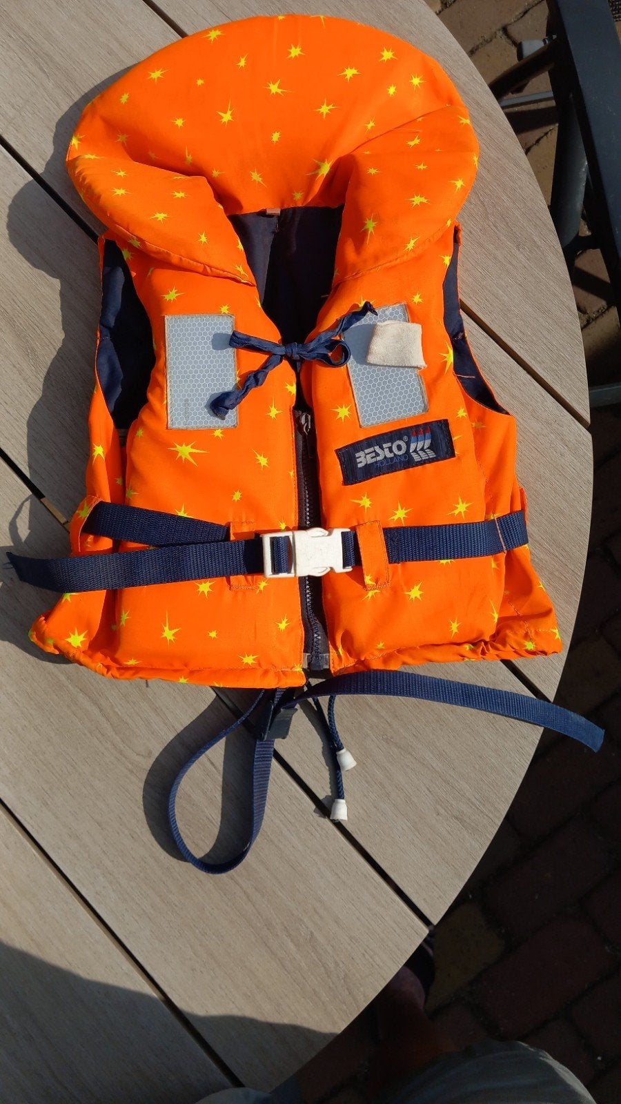 Besto Reddingsvest, zwemvest kind mt 2  15-20kg, Watersport en Boten, Watersportkleding, Ophalen, Zo goed als nieuw, Kind, Reddingsvest of Zwemvest