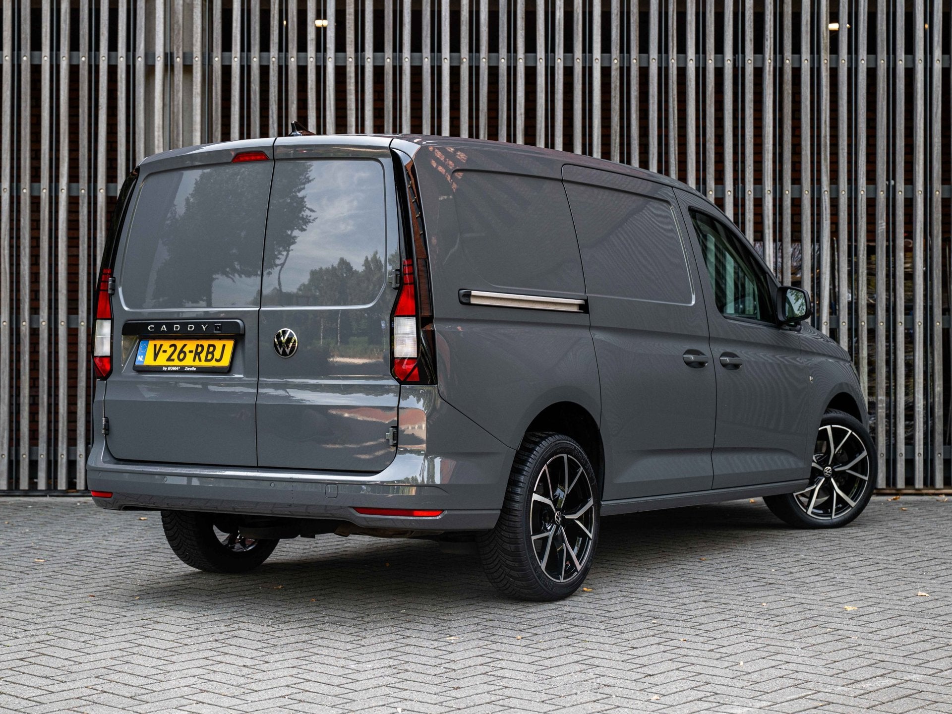 Volkswagen Caddy Maxi 1.5 TSi 114pk AUT. Style |LED|18''|Cam, Dealer onderhouden, Euro 6, 4 cilinders, Volkswagen
