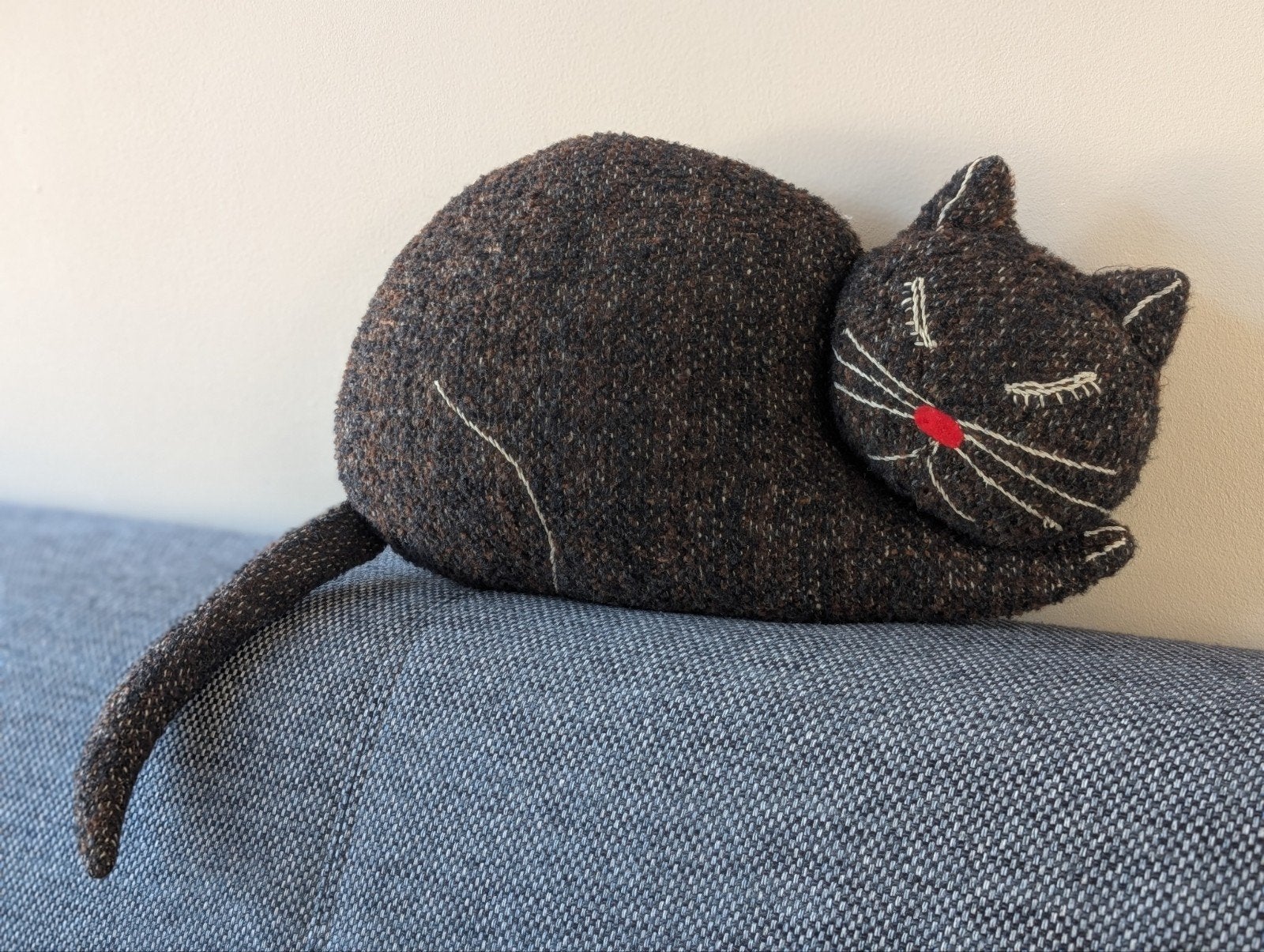 Handgemaakt Katten Kussen - Uniek en Comfortabel, Handgemaakt, Overige merken, Meerkleurig, Ophalen of Verzenden