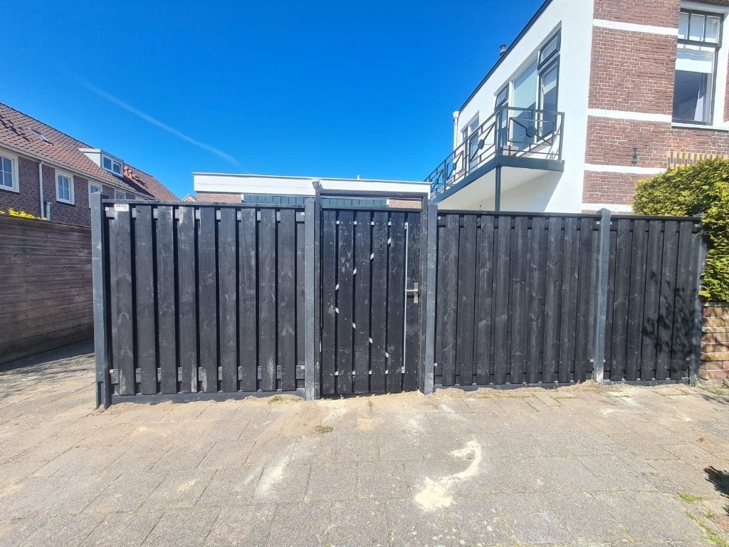 Hout beton schutting zwart gespoten met gecoat betonsysteem, Tuin en Terras, Ophalen, 1 tot 2 meter, Minder dan 3 meter, Nieuw