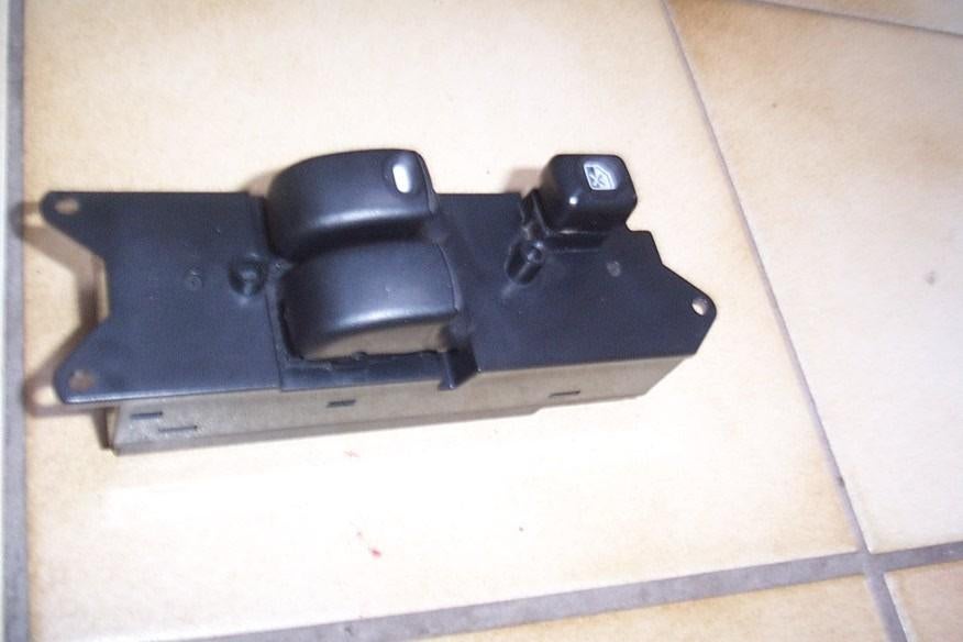 Linker raamschakelaar MITSUBISHI COLT  1995/2002, Auto-onderdelen, Ophalen of Verzenden, Gebruikt, Mitsubishi