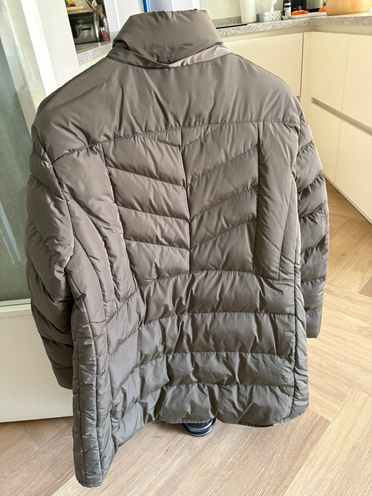 Te koop mooie dames winterjas, Kleding | Dames, Ophalen of Verzenden, Zo goed als nieuw