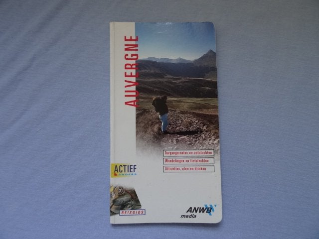 anwb actief reisgids Auvergne, Boeken, Gelezen, Fiets- of Wandelgids, Europa, Ophalen of Verzenden