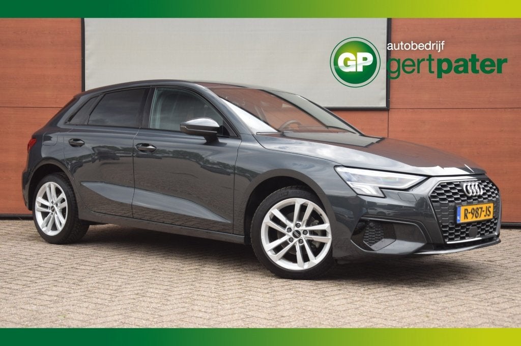 Audi A3 Sportback 30TFSI Advanced Edition Sportstoelen/LED/A, Auto's, Automaat, Stof, Gebruikt, 23 km/l