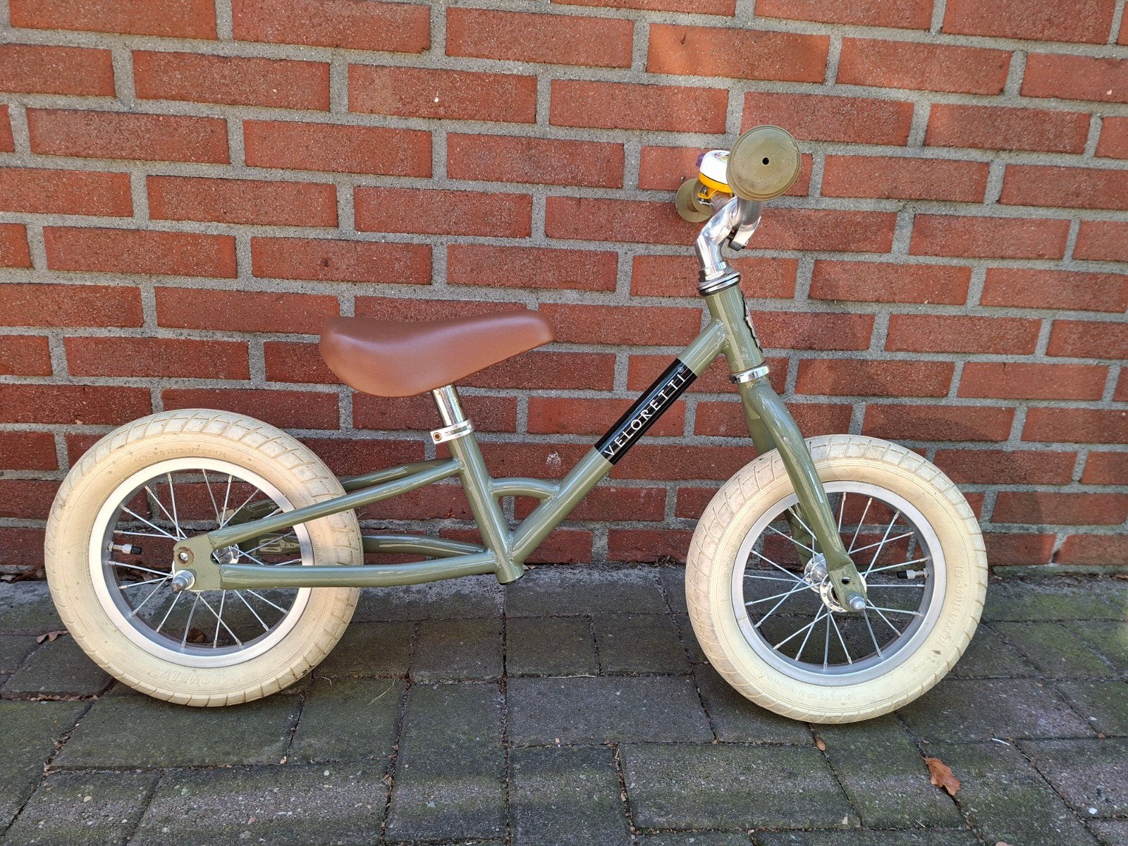 Veloretti loopfiets 12 inch - Zo goed als nieuw, Zijwieltjes, Veloretti, Ophalen of Verzenden, Minder dan 16 inch