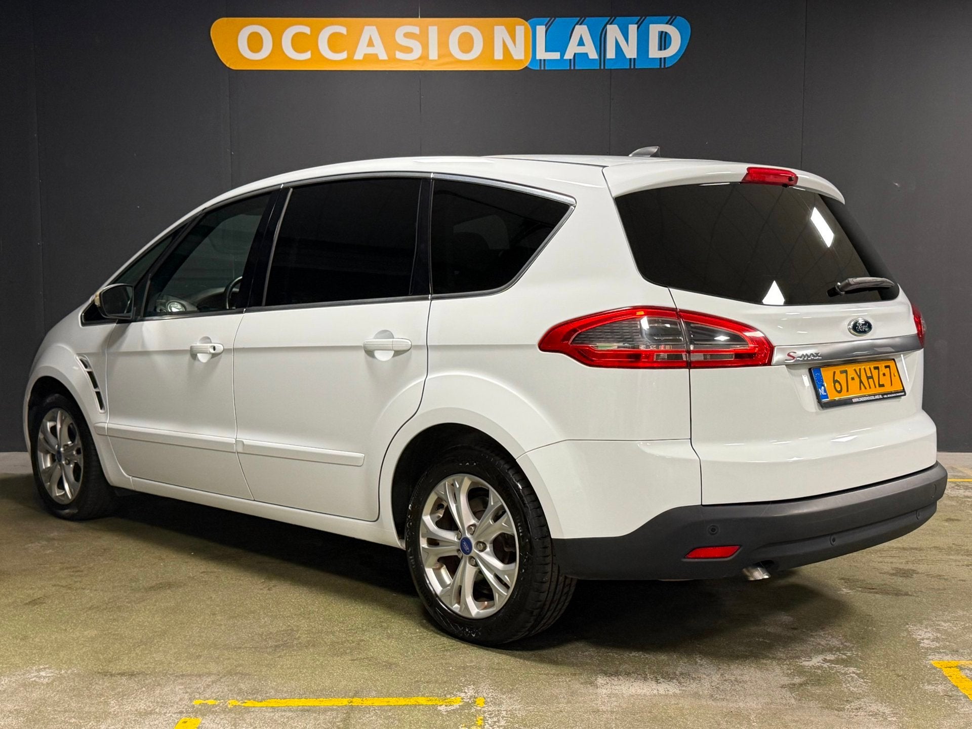 Ford S-Max 1.6 EcoBoost Titanium 7p.|PANO|PDC|CRUISE|BLUETOO, Auto's, Voorwielaandrijving, Gebruikt, Zwart, 4 cilinders