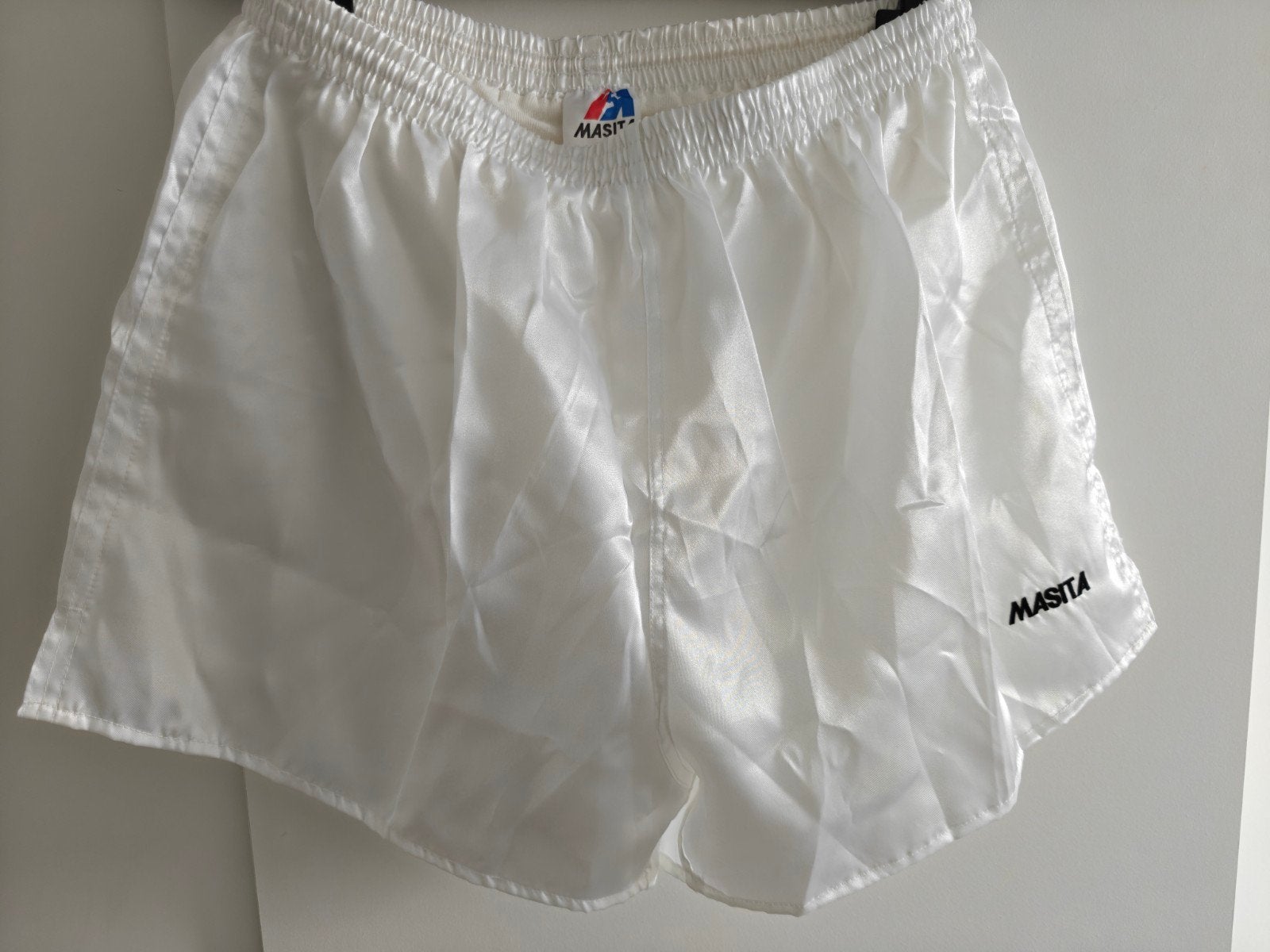 Vintage Masita glanzend sportbroekje, Kleding | Heren, Sportkleding, Maat 52/54 (L), Wit, Ophalen of Verzenden, Zo goed als nieuw