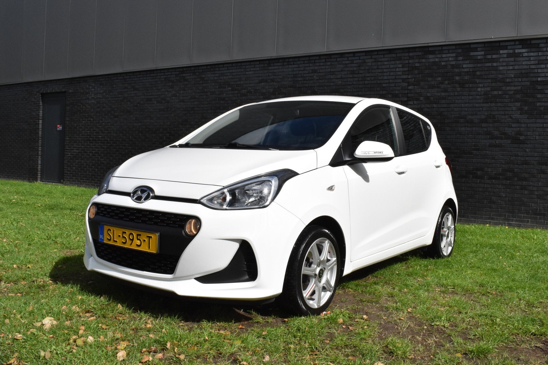 Hyundai i10 1.0i Comfort Airco Cruise-control Lichtmetalen v, 12 maanden, Stof, Gebruikt, 4 stoelen