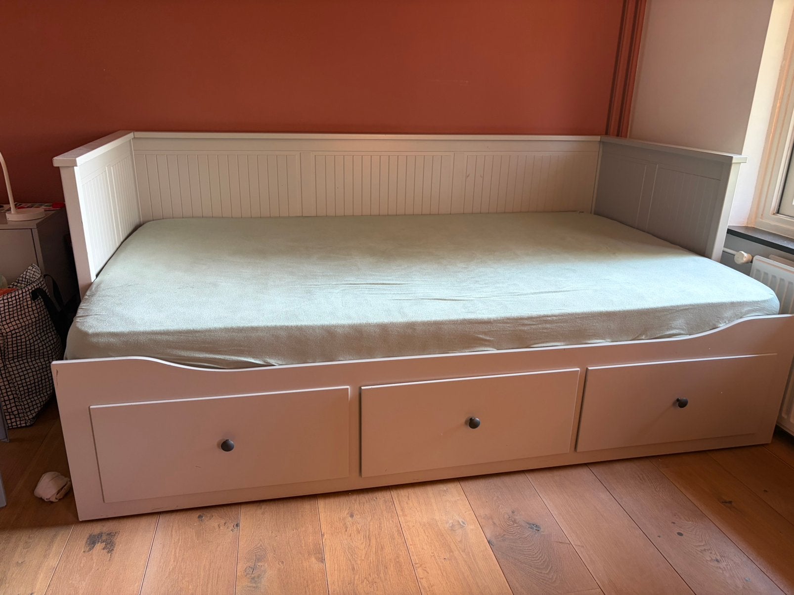 Hemnes ikea uitschuifbed, Ophalen, Zo goed als nieuw, Twijfelaar, 120 cm
