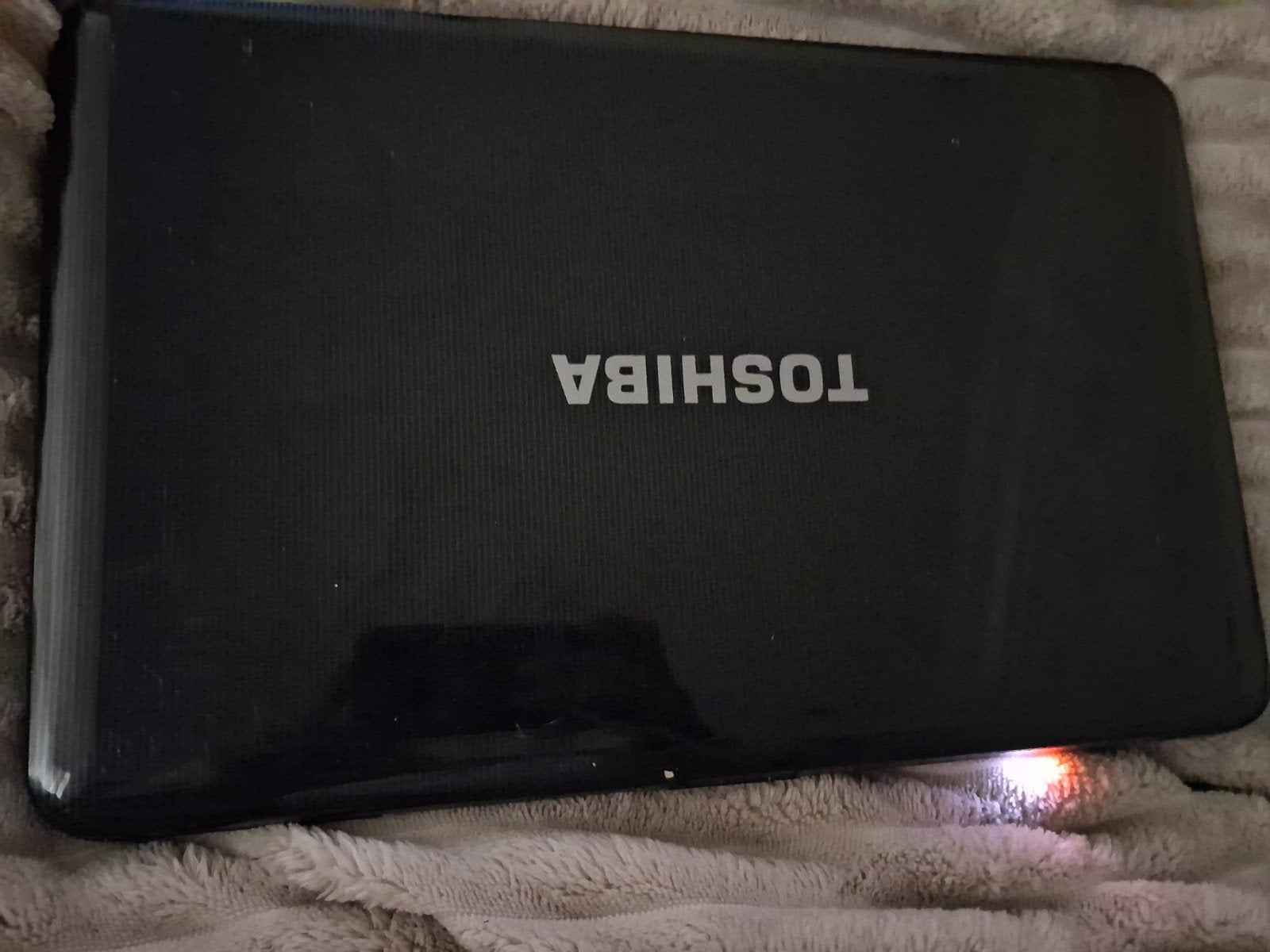 Toshiba Satellite C855-226 Laptop - Scherm blijft hangen, Computers en Software, Toshiba, 2 tot 3 Ghz, 15 inch, Ophalen of Verzenden