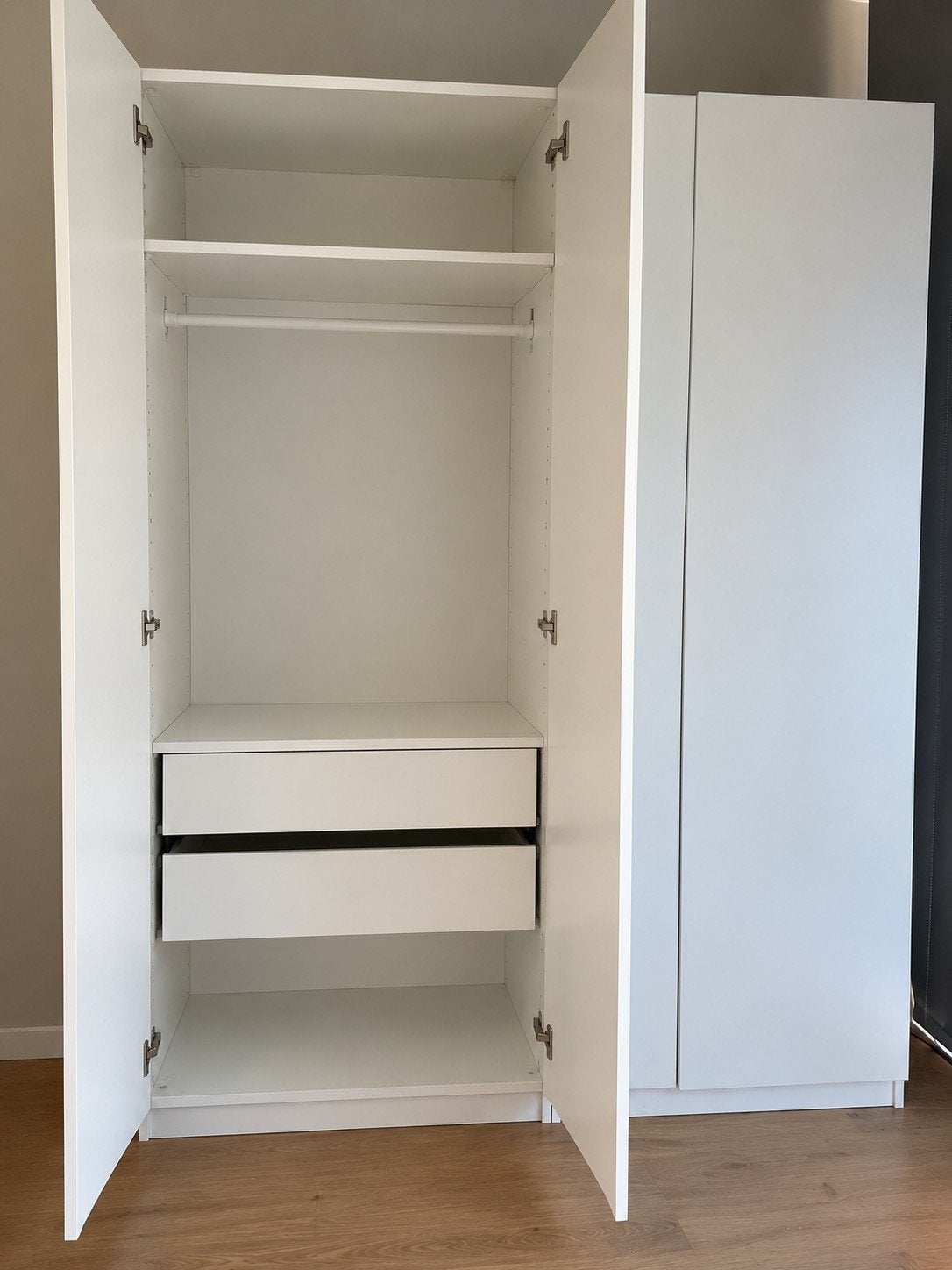 Ikea Pax Kast - Witte Kledingkast met Lades en Hangruimte, Huis en Inrichting, Gebruikt, 100 tot 150 cm, 200 cm of meer, Ophalen of Verzenden
