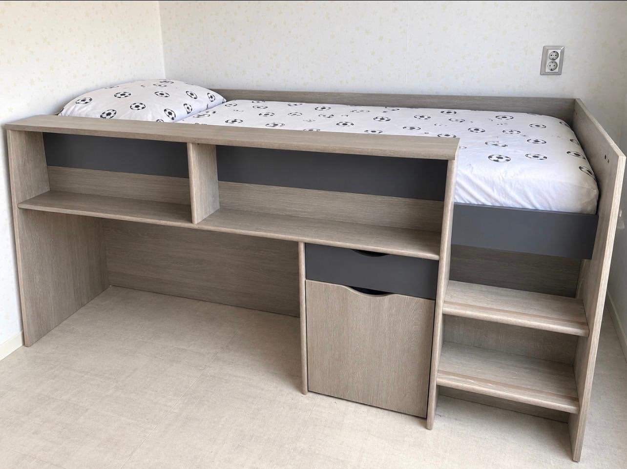 Complete kinderkamer set - Van Leen Bakker, Ophalen, Zo goed als nieuw, Jongetje of Meisje