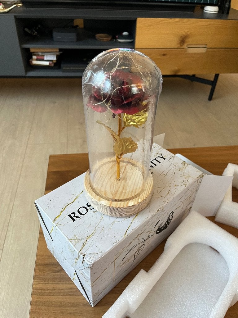 La Rose D'Or - Eeuwige Roos met LED-verlichting, Nieuw, Overige fittingen, Ophalen of Verzenden, Werkt op batterijen