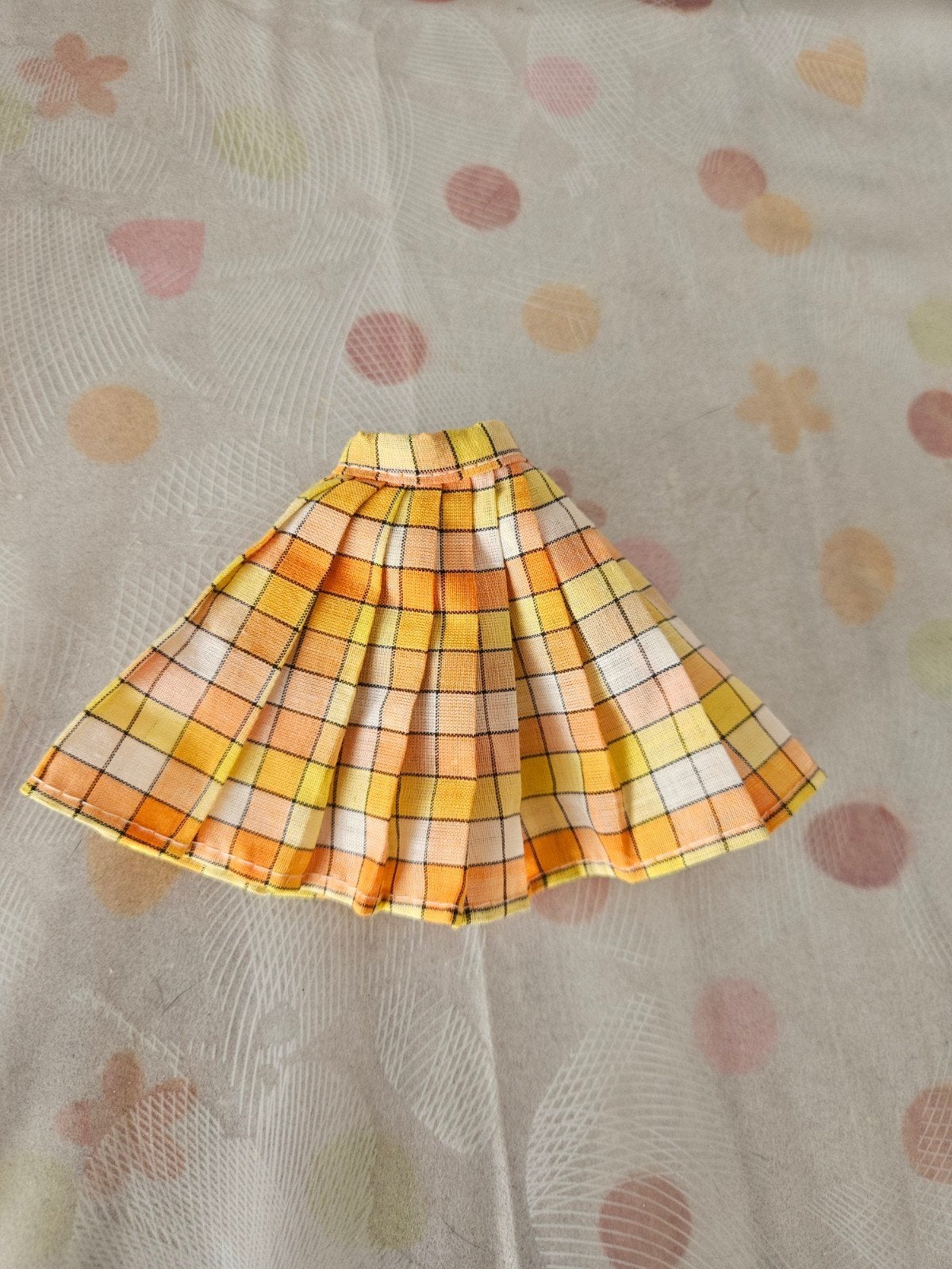 Sindy Barbie rok geel oranje lovely lively, Ophalen of Verzenden, Zo goed als nieuw, Kleertjes