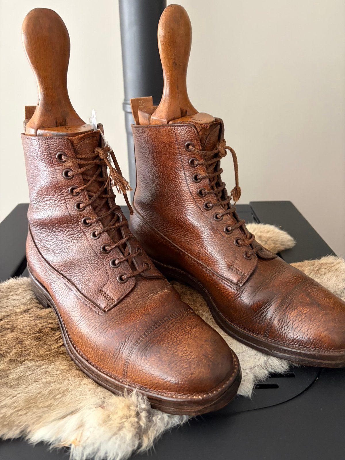 Antiek engelse militaire boots with trees, Ophalen of Verzenden