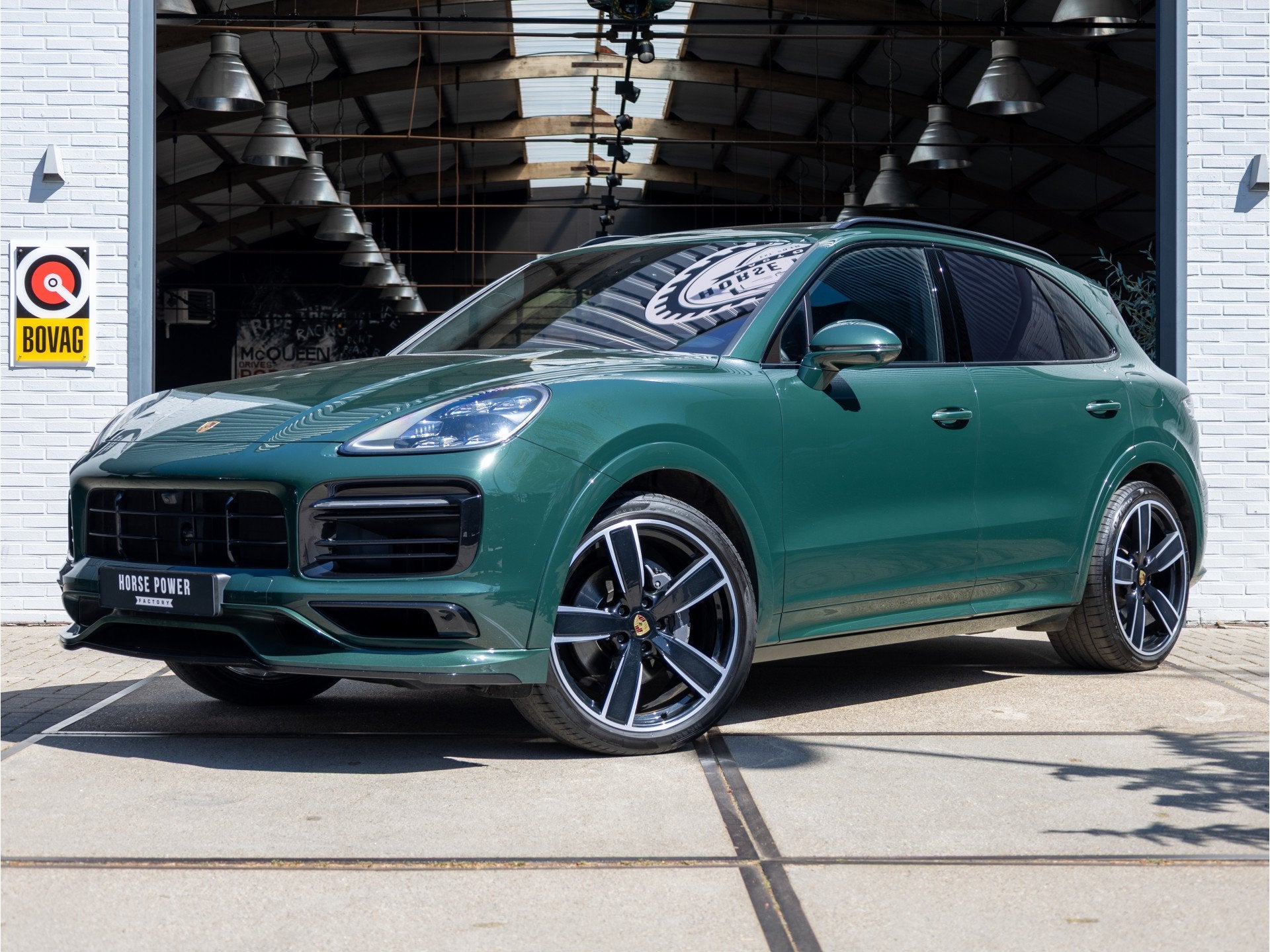 Porsche Cayenne 3.0 E-Hybrid Platinum Edition *1STE EIG|VOL!, Cayenne, 462 pk, Bedrijf, SUV of Terreinwagen