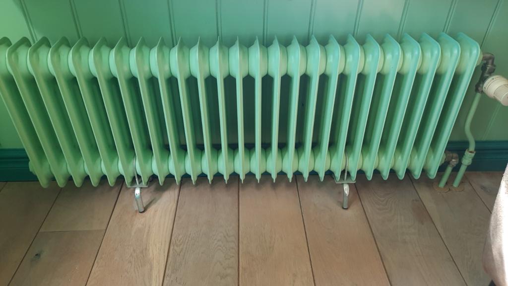 Klassieke retro leden radiator 11x met thermostaat knop ZGAN, Ophalen, Zo goed als nieuw