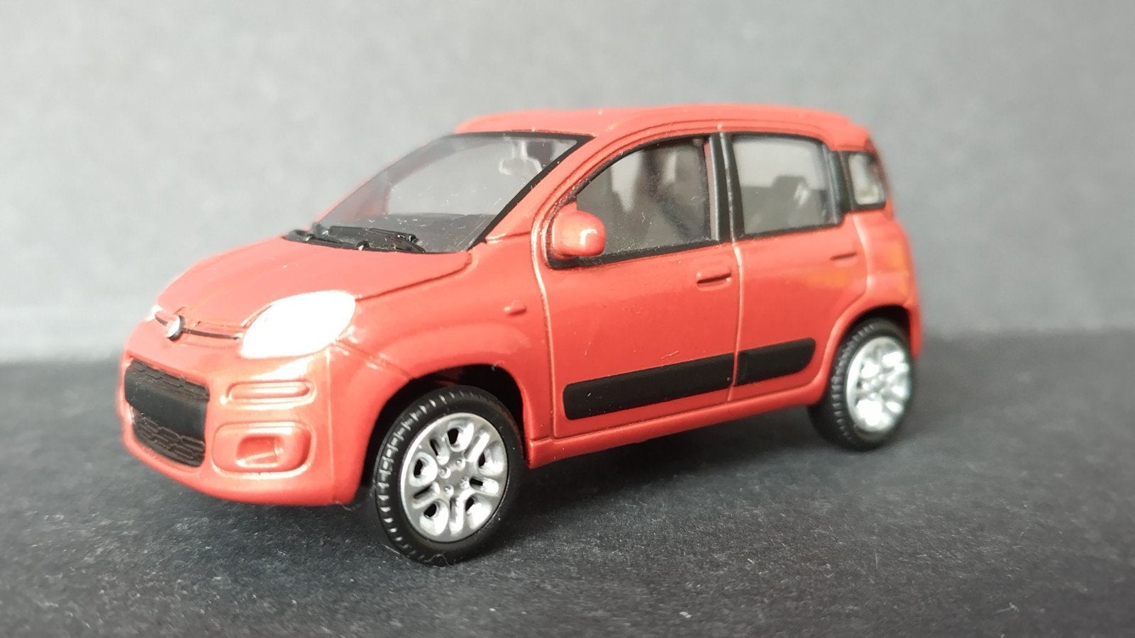 Fiat Panda mk3 1:43 Mondo Motors Pol, Overige merken, Auto, Verzenden, .