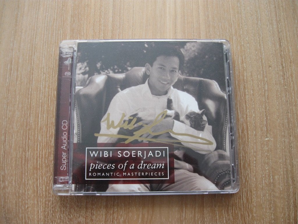 SACD (2 Discs) Wibi Soerjadi - Pieces of a Dream GESIGNEERD, Kamermuziek, Ophalen of Verzenden, Zo goed als nieuw, Classicisme