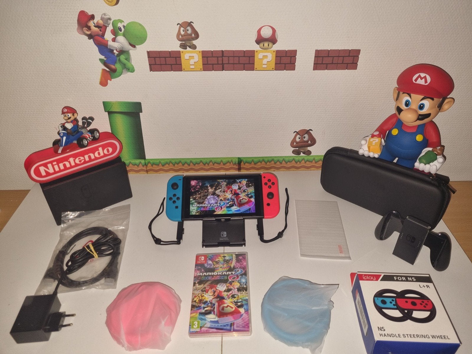 NINTENDO SWITCH NIEUW MODEL (2023) MARIO KART BUNDEL, Met 2 controllers, Ophalen of Verzenden, Zo goed als nieuw, Met harde schijf