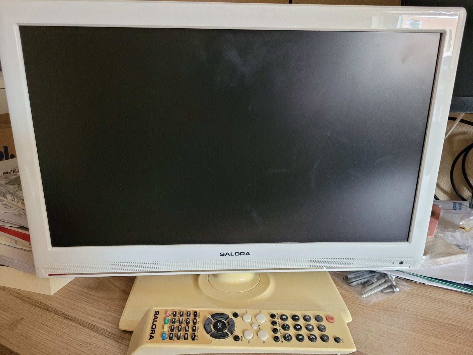 19 inch LED TV met ingebouwde DVD-speler, LED, 50 Hz, 40 tot 60 cm, Ophalen