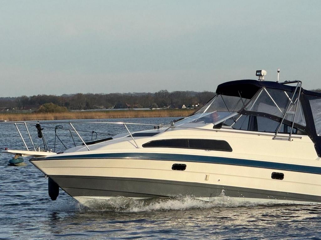 Bayliner 2655 – Ruime en comfortabele cruiser | Vaarklaar, Watersport en Boten, Speedboten, Ophalen, Gebruikt, Binnenboordmotor