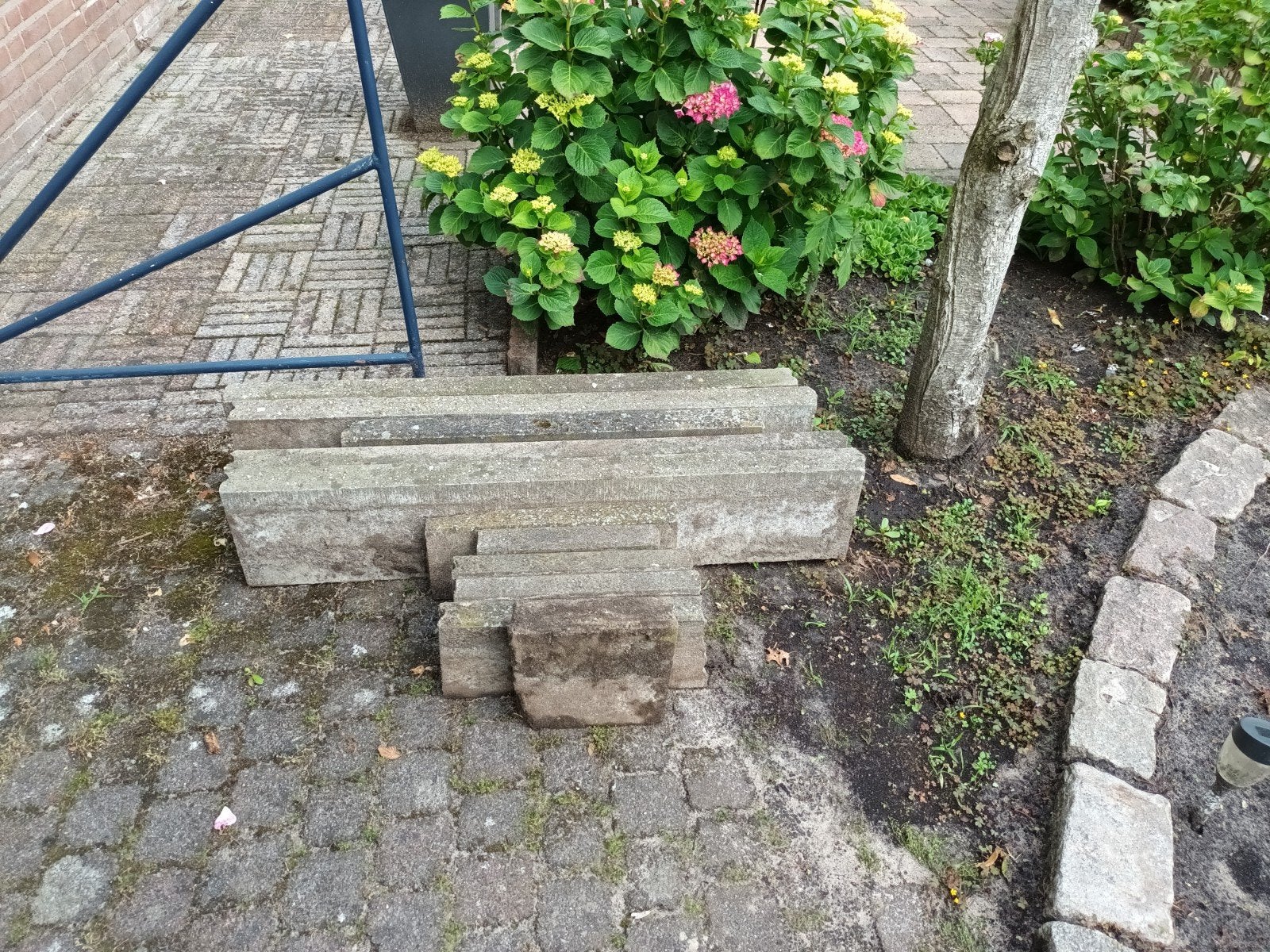 Gebruikte klinkers en betonnen tegels, Tuin en Terras, Tegels en Klinkers, Ophalen, Gebruikt, Klinkers, Minder dan 5 m²