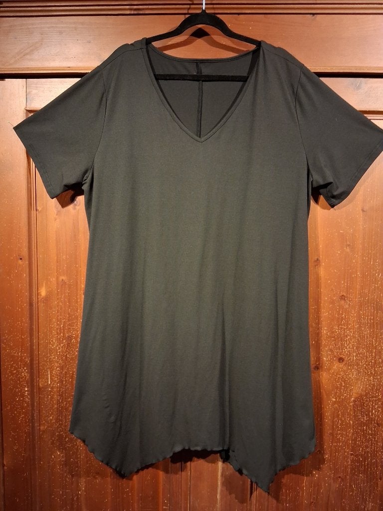 asymmetrische shirtjurk zwart met v-hals 48-50, Ophalen of Verzenden, Nieuw, Zwart, Jurk