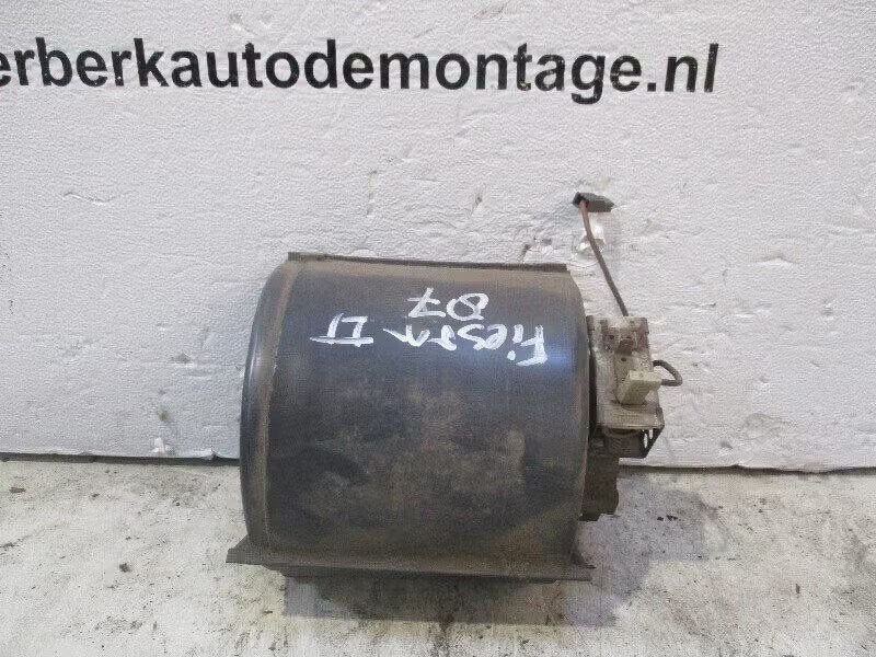 KACHELVENTILATOR Ford Fiesta 2 (84fg-18456), Gebruikt, Ophalen of Verzenden, Henry-Ford-Straße 1 50735 Köln, DE, Ford-Werke GmbH