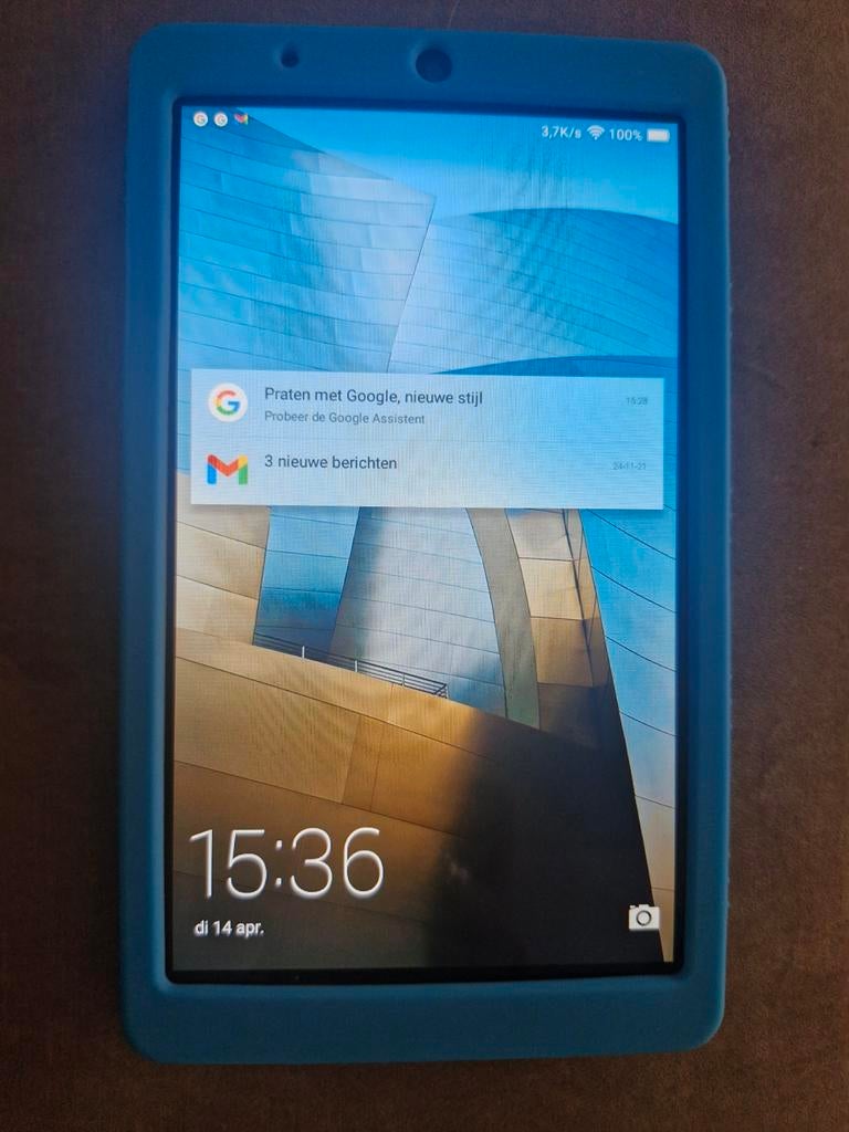 HUAWEI Mediapad T3 7 inch met blauwe hoes en doos, Gebruikt, HUAWEI, Ophalen of Verzenden, 7 inch of minder