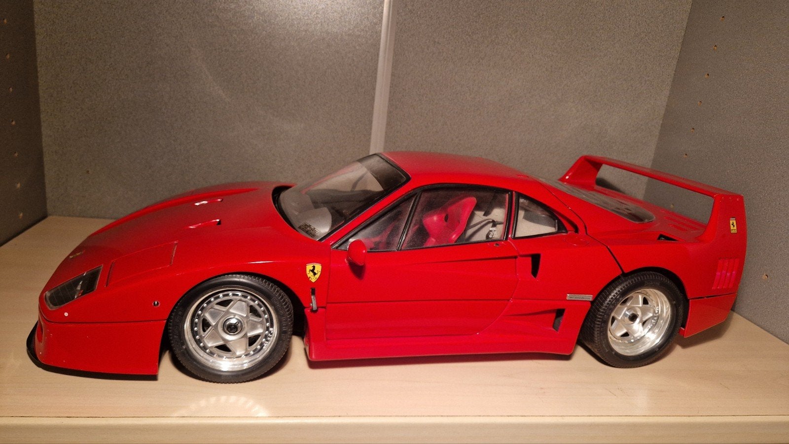 Gedetailleerd schaalmodel Ferrari F40 (Pocher Rivarossi), Overige merken, Gebruikt, Auto, Groter dan 1:32