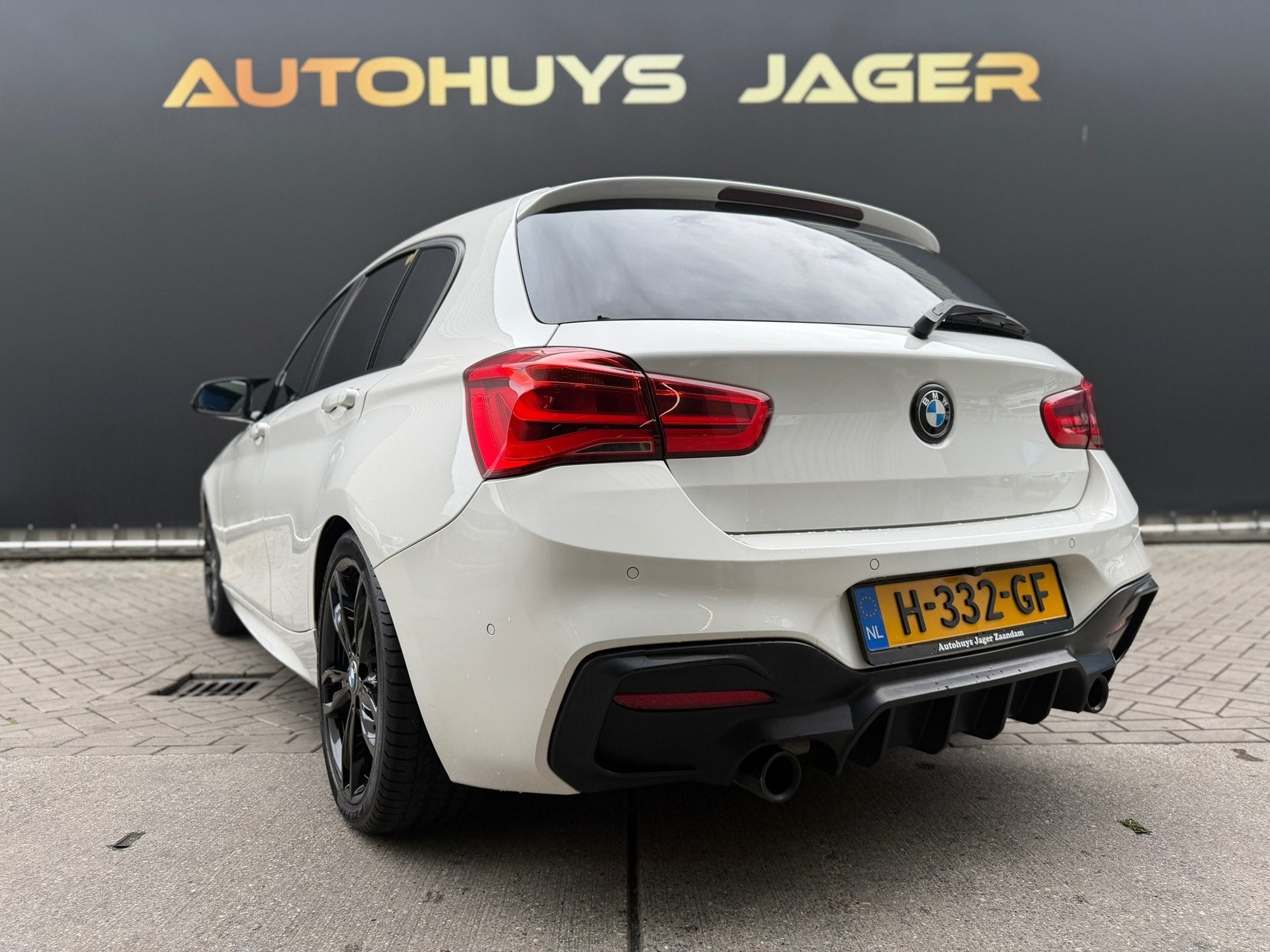 BMW 1-serie MW 1-serie M140i High Executive Schuifdak h&K Le, Dealer onderhouden, Achterwielaandrijving, Gebruikt, Parkeerassistent