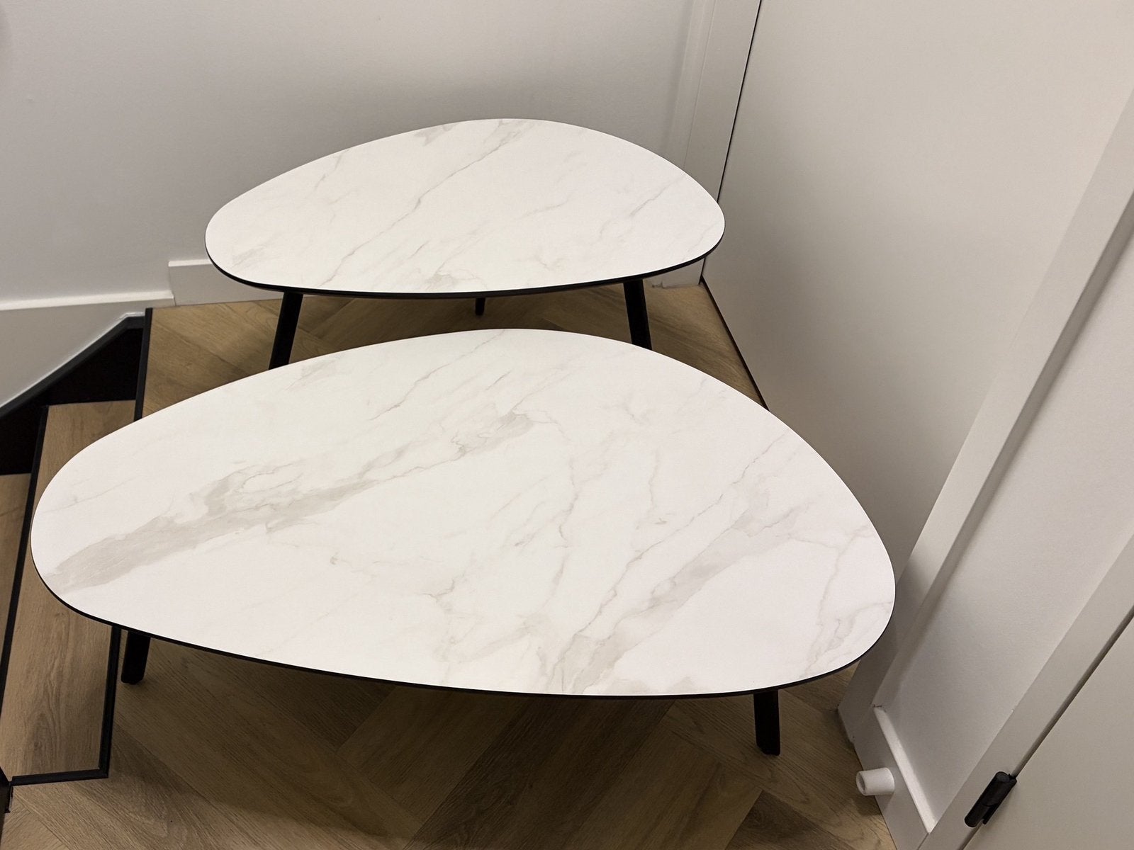 Salontafels set van 2 – Nyborg Lille wit marmerlook, Ophalen, Overige materialen, Zo goed als nieuw, 75 cm of meer